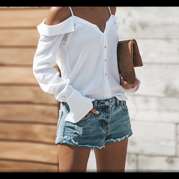 CLASSY OFF SHOULDER  1 left - Picture 3 of 8